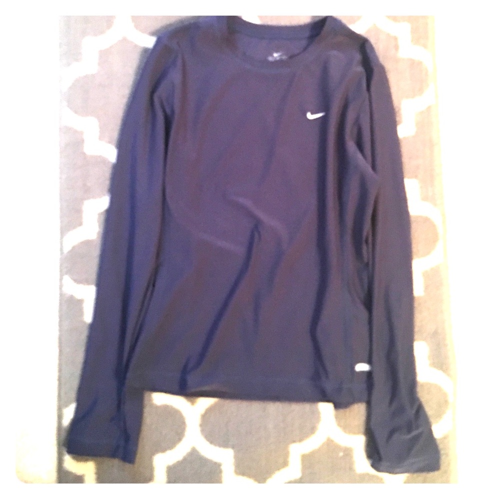 Girl’s sz Large (14) navy blue dry fit top